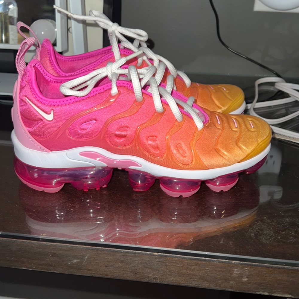Nike Womens’ Air VaporMax Plus Summer Sunset 2019